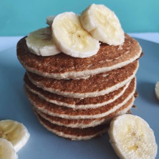 Banana oat pancakes