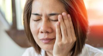 What causes jaw pain?